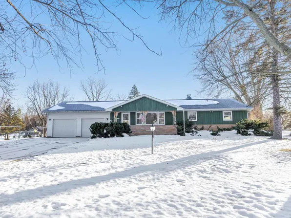 N1340 Ellen Ln, Greenville, WI 54942