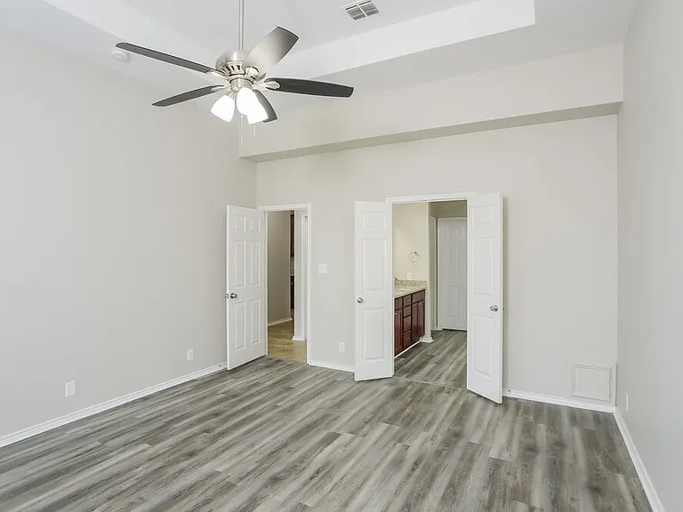 121 Yeager Cir — Photo 10
