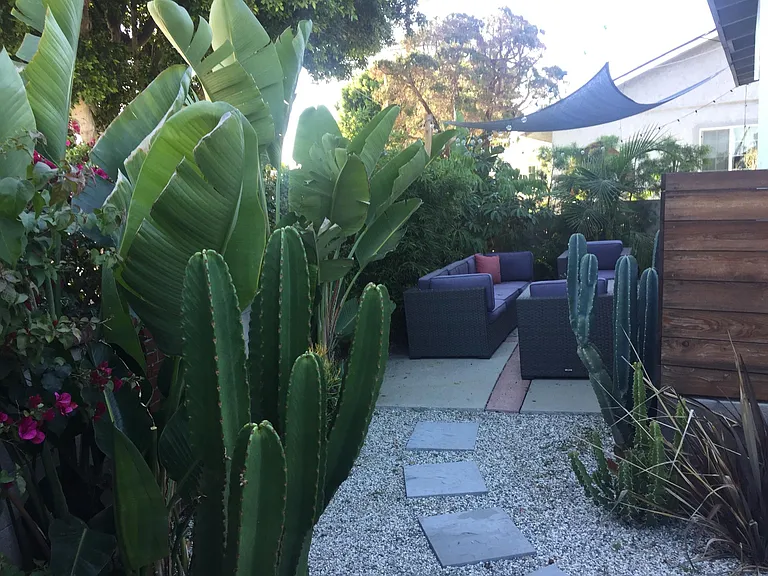 1253 Cypress Ave — Photo 8