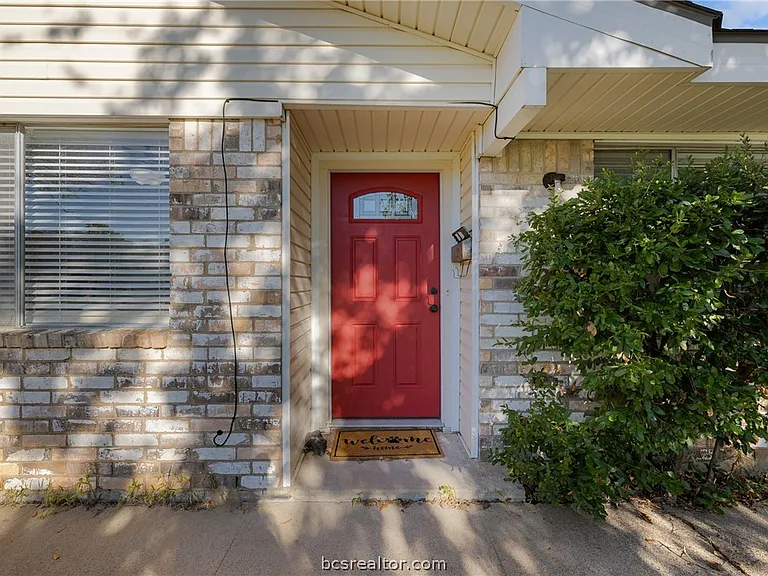 1717 Lawyer St #A — Photo 4