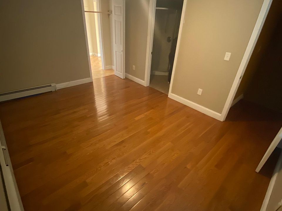 1st image of 61 Winter St #61