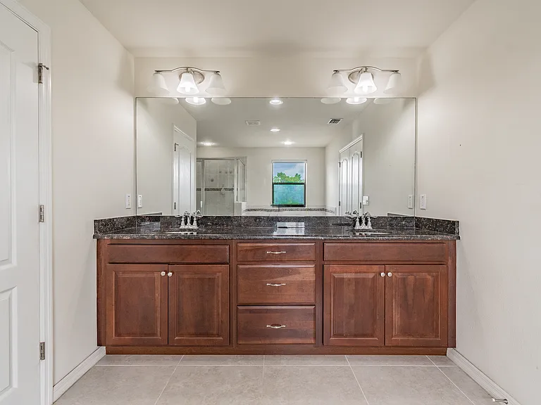 11027 Tahiti Isle Ln — Photo 57