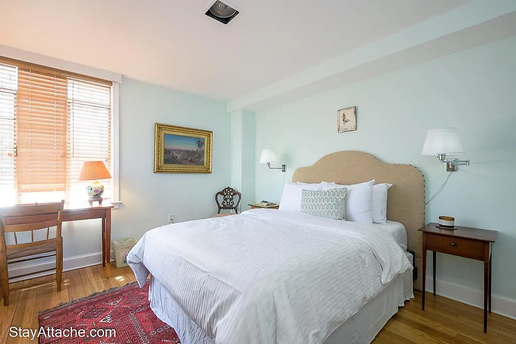 3 bed, 2.5 bath, 1700 sqft, $7,050 — Photo 3