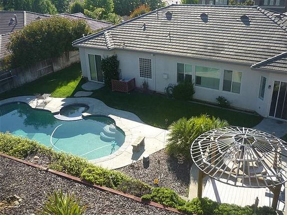 3rd image of 4803 Tenbury Ct