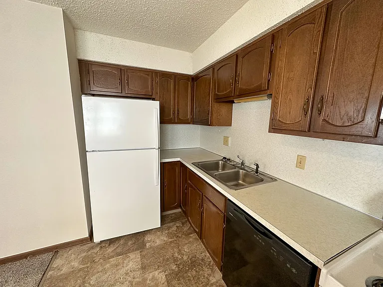 212 S Walnut Ave — Photo 12