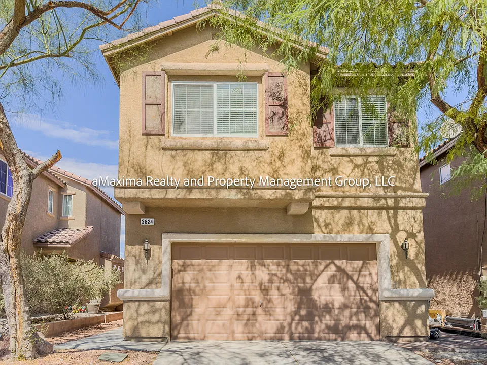 3824 Hollycroft Dr