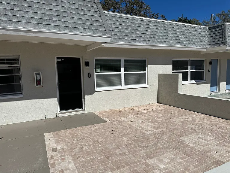 1462 Hamlet Ave — Photo 3
