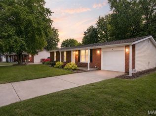 421 Montana St, Bethalto, IL 62010