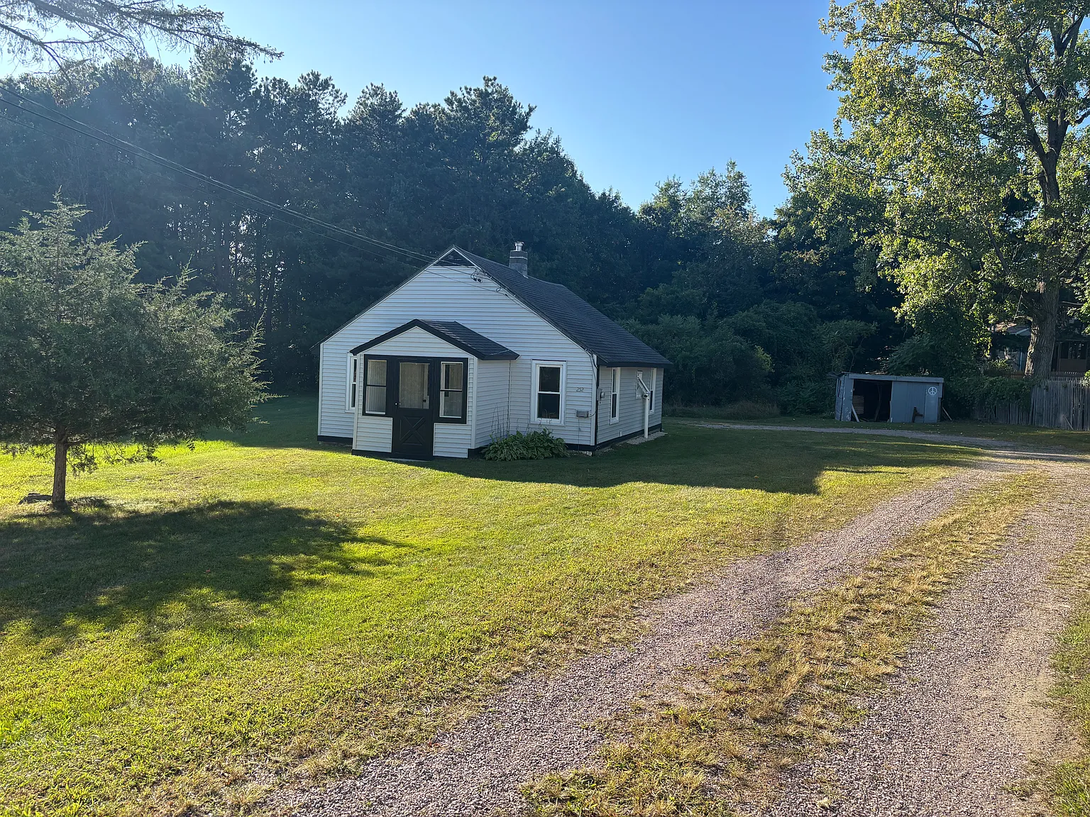 250 River Rd — Photo 1