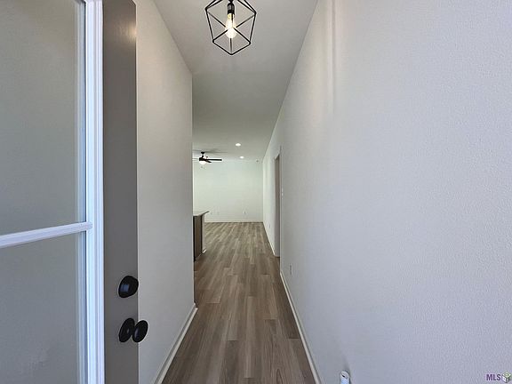 3rd image of 28323 Merrimack Dr