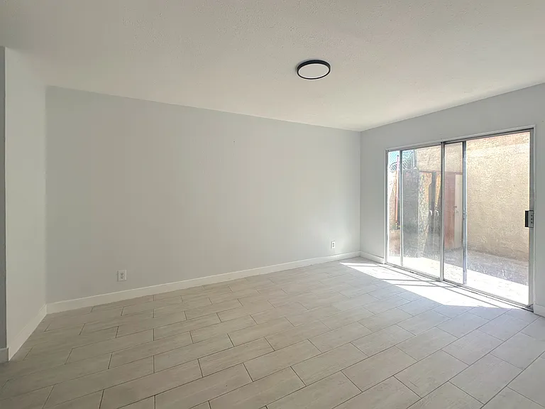 21828 Belshire Ave #15 — Photo 10