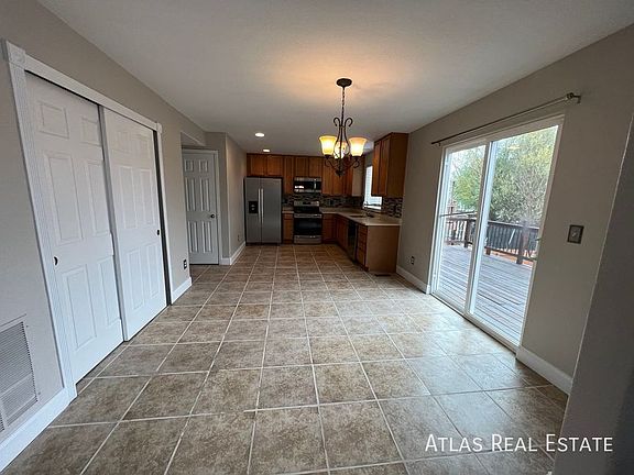 4th image of 4413 Centerville Dr