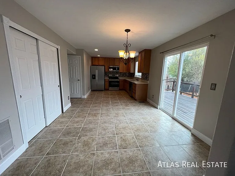 4413 Centerville Dr — Photo 4