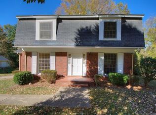 6629 Cedar Springs Rd, Charlotte, NC 28212