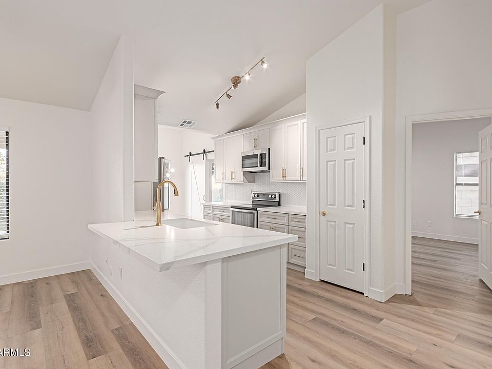 1st image of 1326 W SEASCAPE Drive