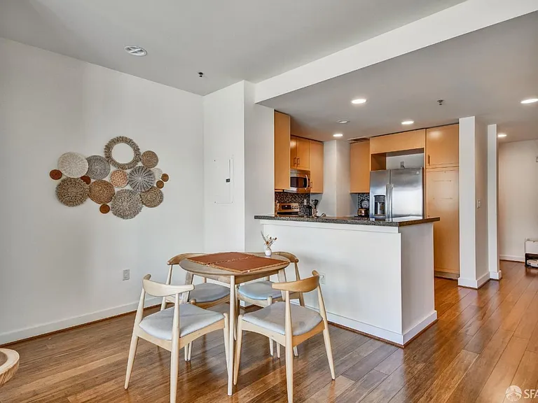 255 Berry St #703 — Photo 4