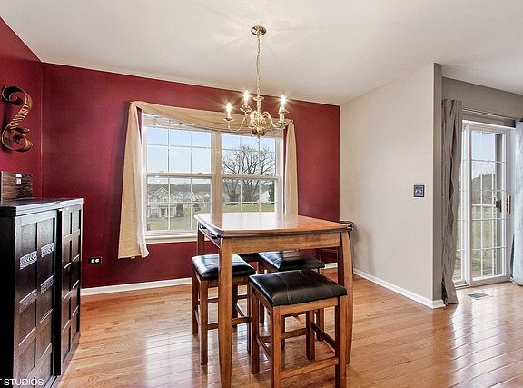 5th image of 605 Scott Ct #Fox