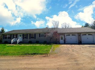 5528 Clearview Dr, Munnsville, NY 13409