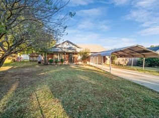 13 S Warren St, Kiefer, OK 74041
