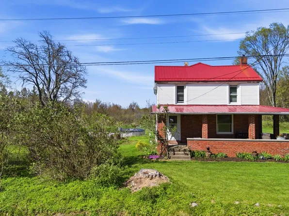 8125 Lake Pleasant Rd, Erie, PA 16509