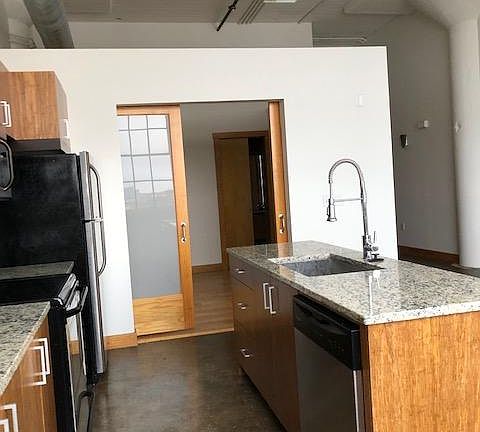 4th image of 900 Terminal Pl APT 509