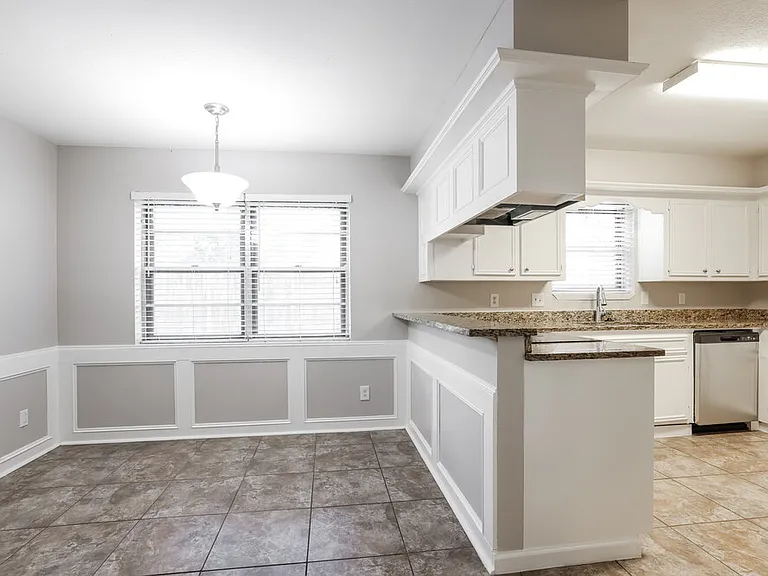 11715 Gardenglen Dr — Photo 8
