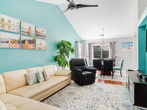 4th image of 135 Hidden Pond Cir #135