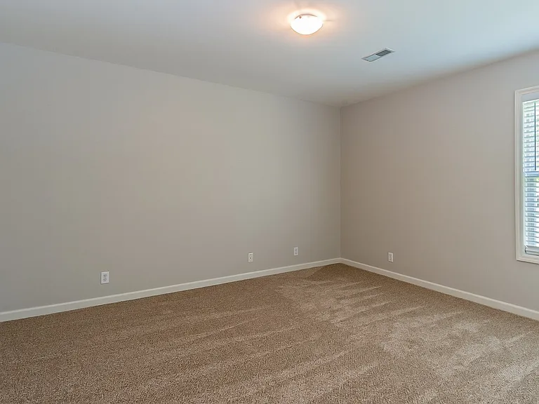 101 Donovan Ct — Photo 8