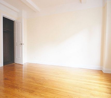 2nd image of 320 W 53rd St APT 2R