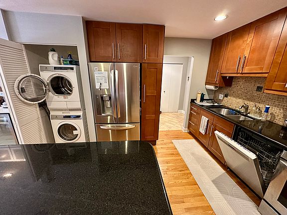 5th image of 1651 N Dayton St APT 303