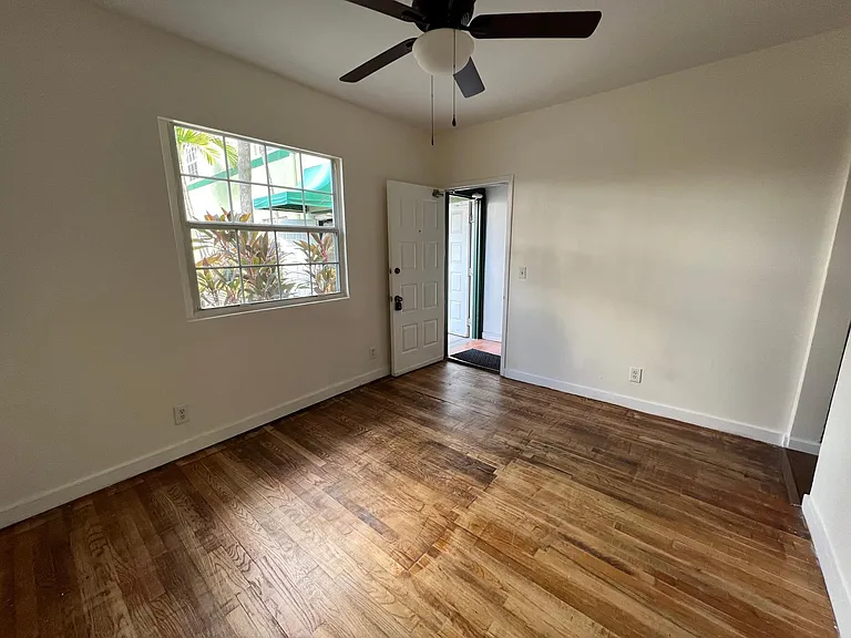 323 Almeria Rd #103 — Photo 10