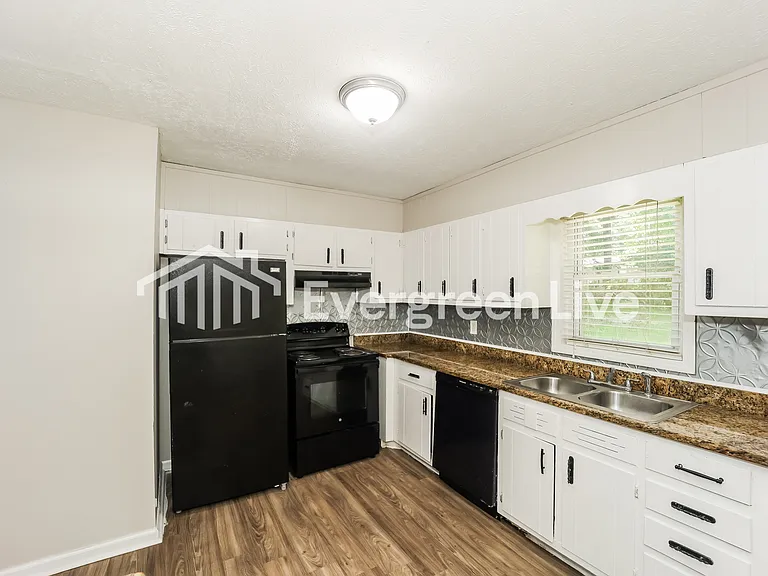 3655 Leisure Ln — Photo 16