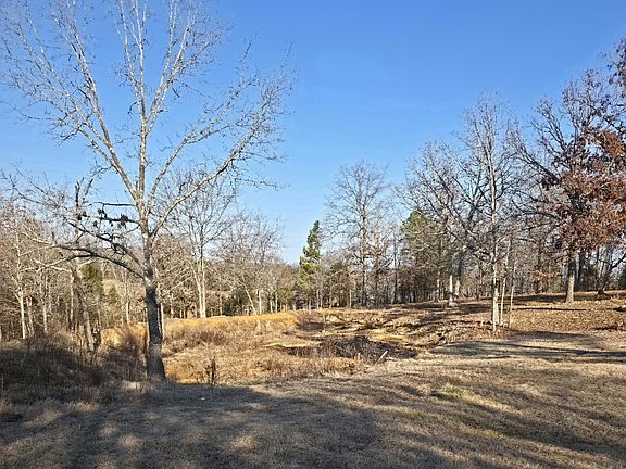 5th image of 53 Helm Rd