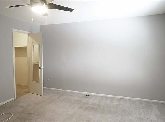 4th image of 10220 Robinson St