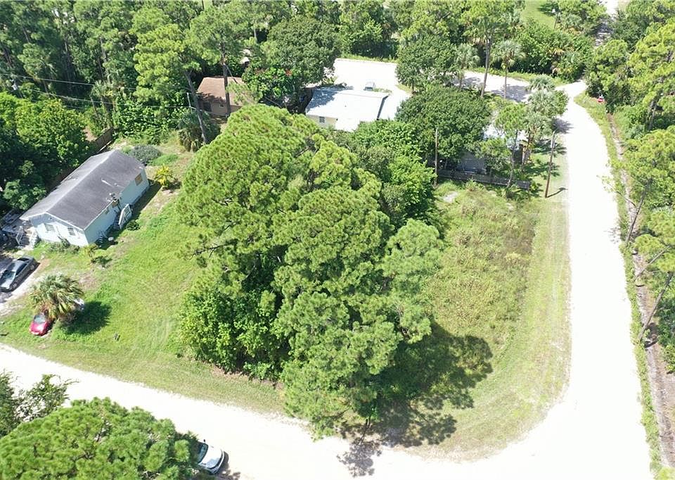 2nd image of 715 11th Dr SW