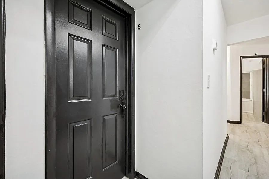 4 bed, 4.0 bath, 1688 sqft, $1,239 — Photo 2