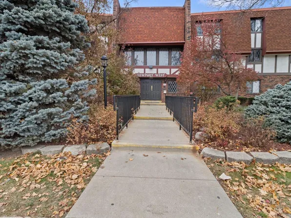 5253 North Lovers Lane ROAD #330, Milwaukee, WI 53225