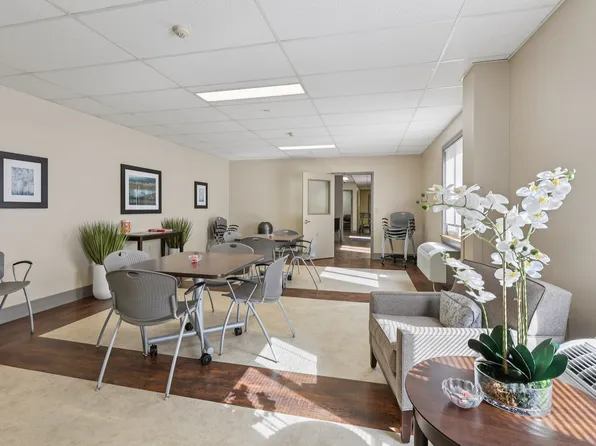 1490 Estates Senior Apartments- 62 & Older, 1500 Jefferson Ave #1B-1Ba-600Sqft, Buffalo, NY 14208