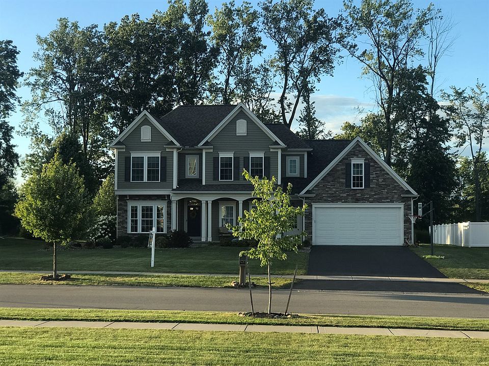 1st image of 252 Forest Glen Dr