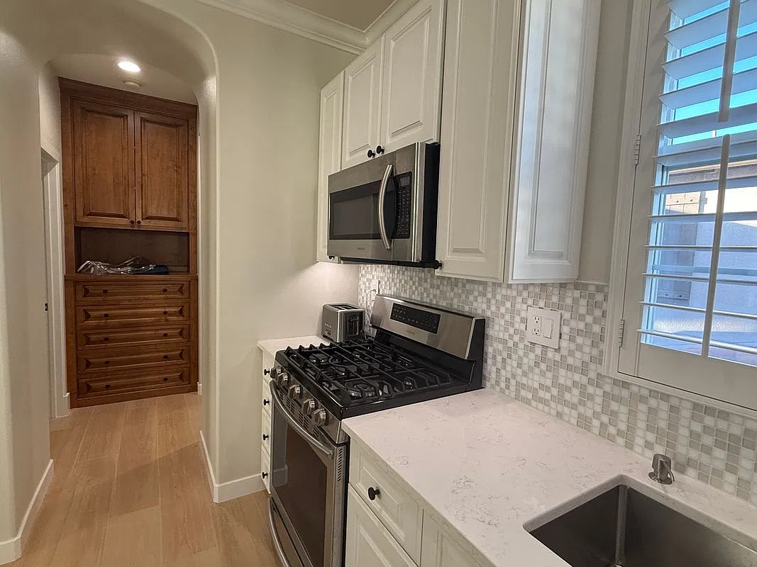 1 bed, 1.0 bath, 575 sqft, $2,500 — Photo 4