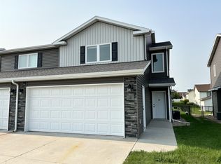 421 La Paz Ave #421, Bismarck, ND 58503