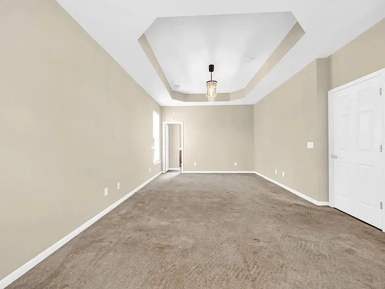 414 Carriage Lake Dr — Photo 11