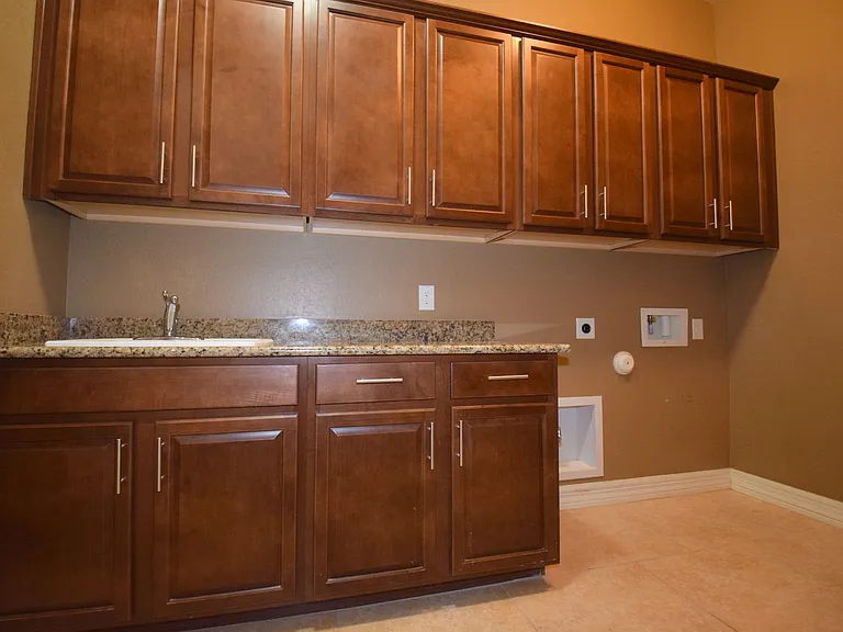 2192 E Coconino Pl — Photo 30