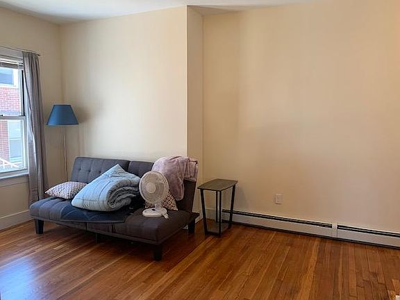 5th image of 288 Hayward St APT 1