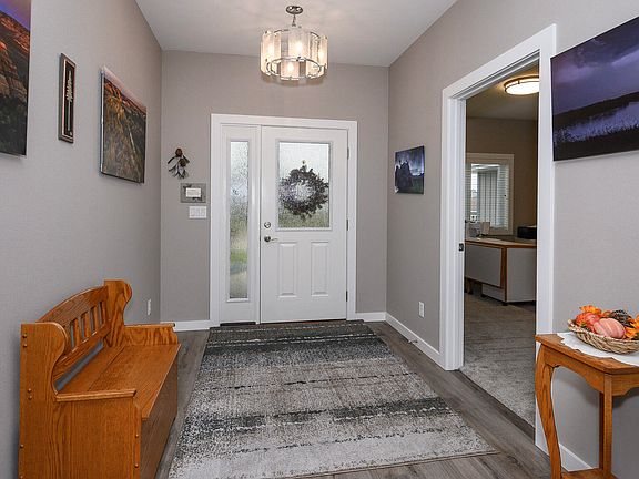2nd image of 307 Colt Ave