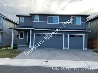 1054 NE Regan Hill Loop, Estacada, OR 97023