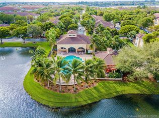 2427 Centergate Dr, Miramar, FL 33025