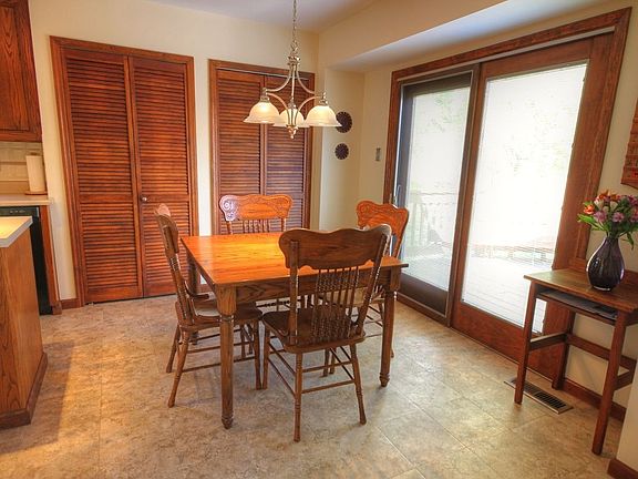 3rd image of 632 Garden Leaf Ct