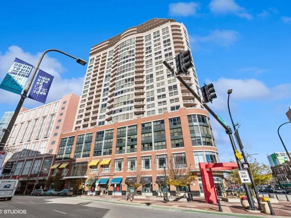 807 Davis St Unit 2012, Evanston, IL 60201