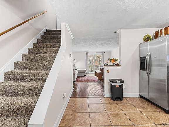 5th image of 216 Summer St Unit 6